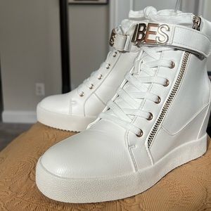 Vibes wedged Sneakers